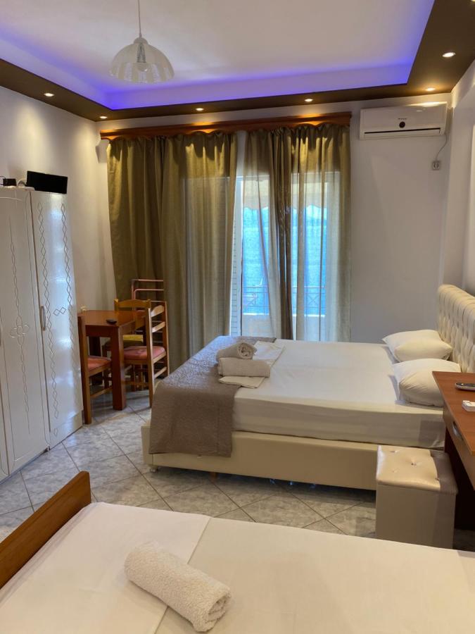 Ylli'S Apartments Sarandë Exterior foto