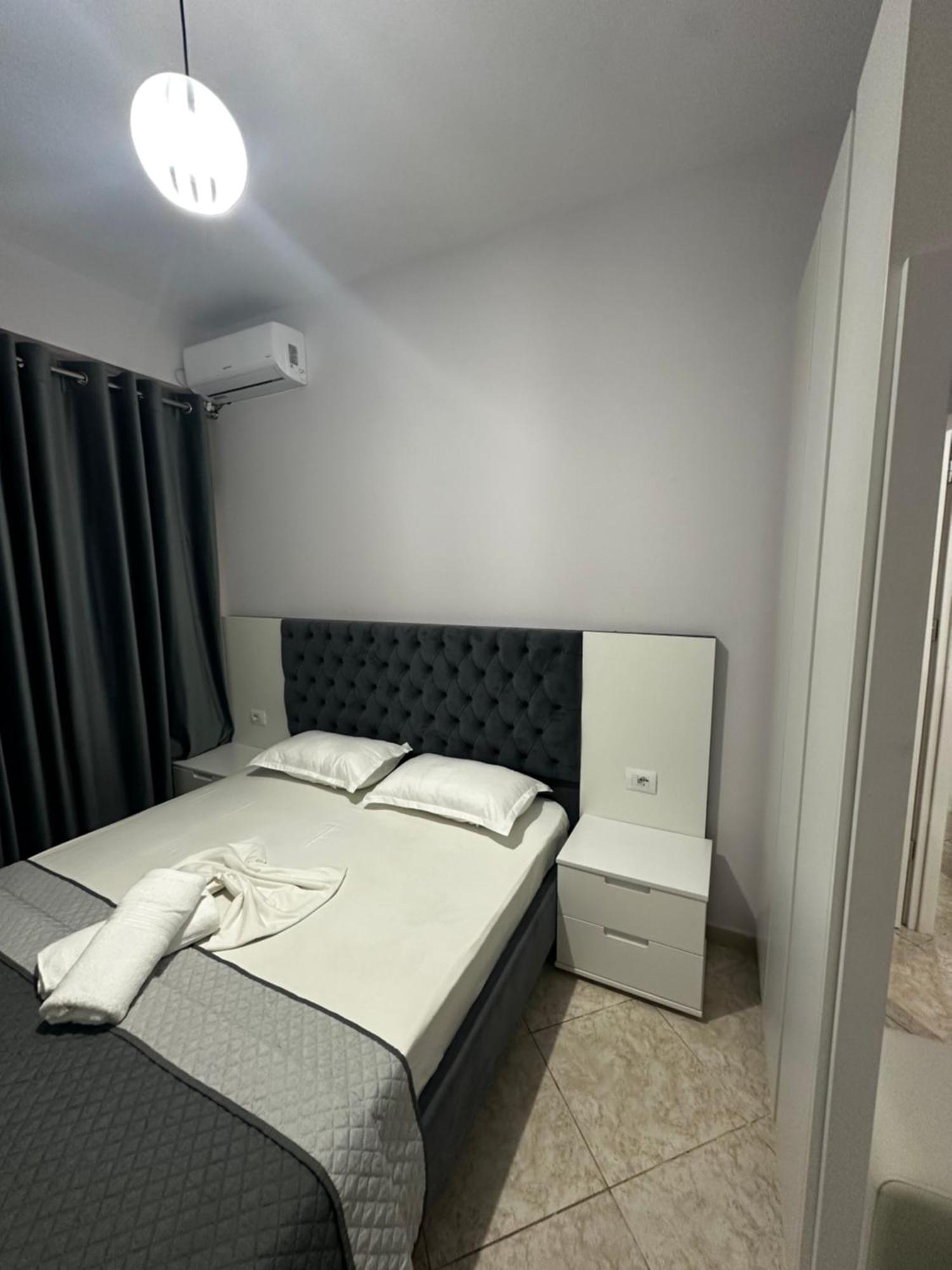 Ylli'S Apartments Sarandë Exterior foto