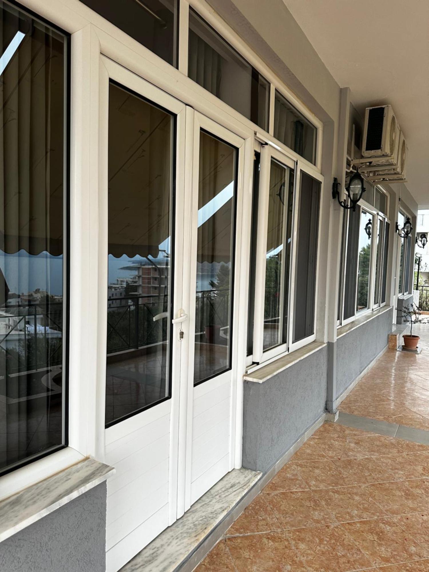 Ylli'S Apartments Sarandë Exterior foto