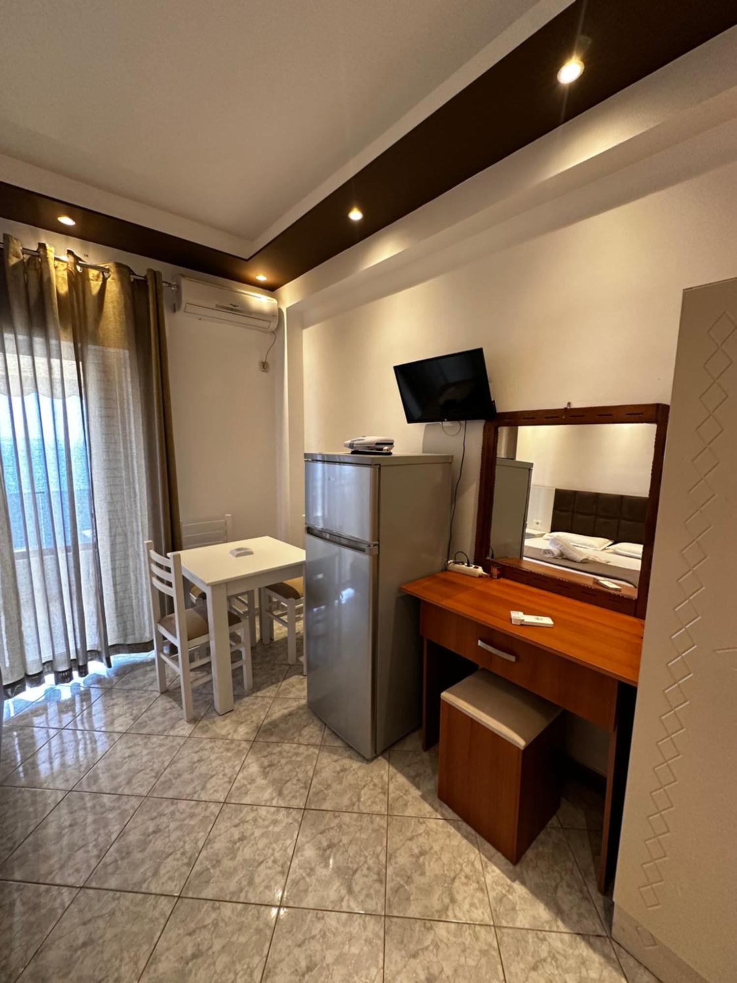 Ylli'S Apartments Sarandë Exterior foto